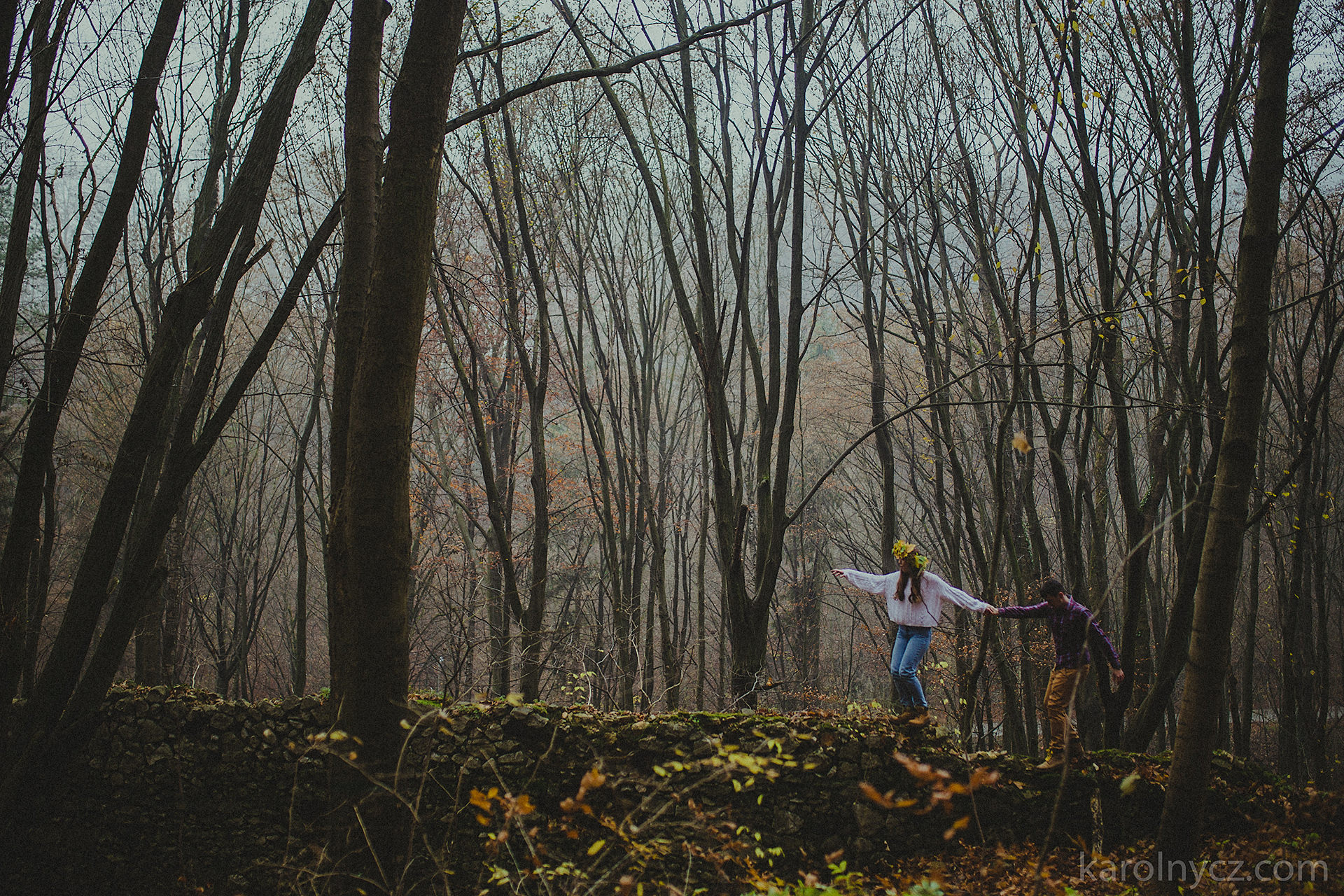the beautiful forest scenery of the engagement session