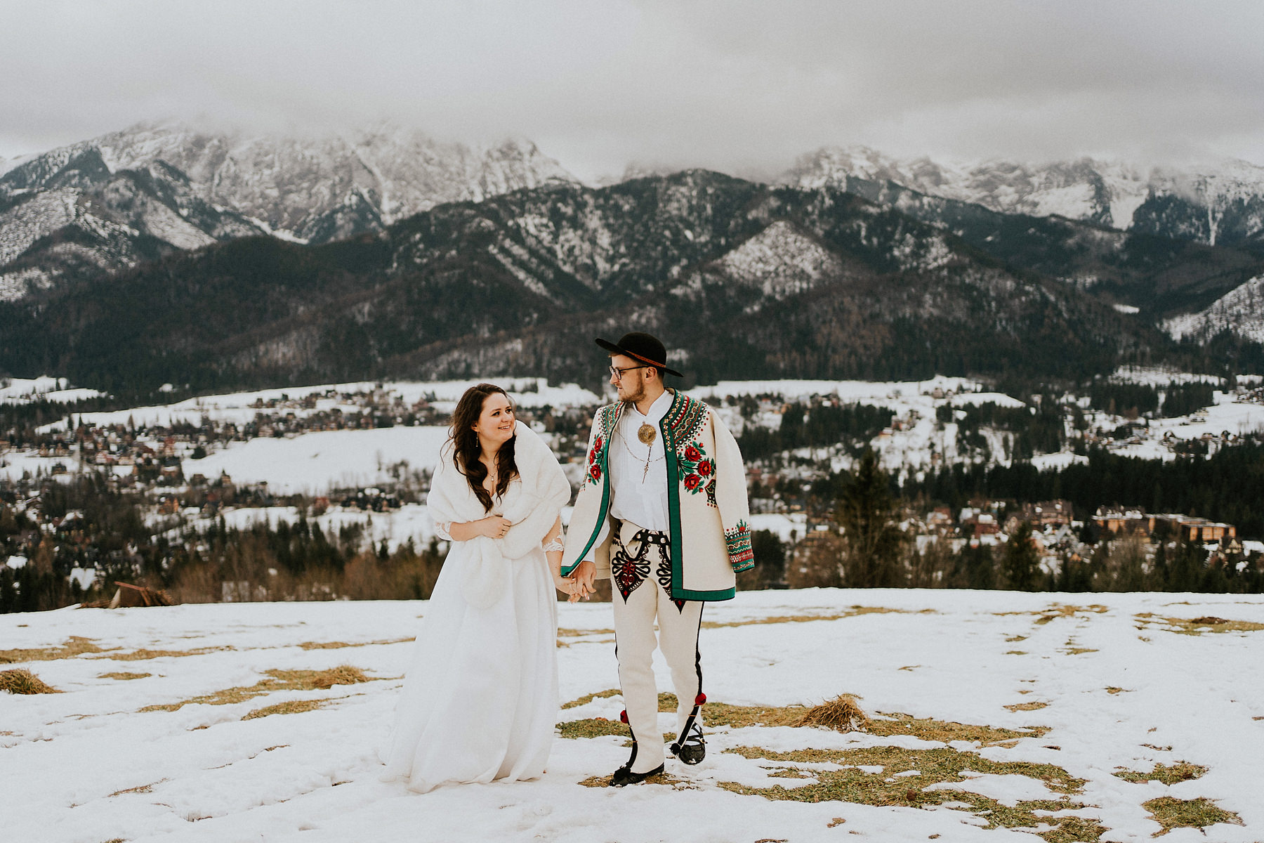 zimowa sesja ślubna w górach