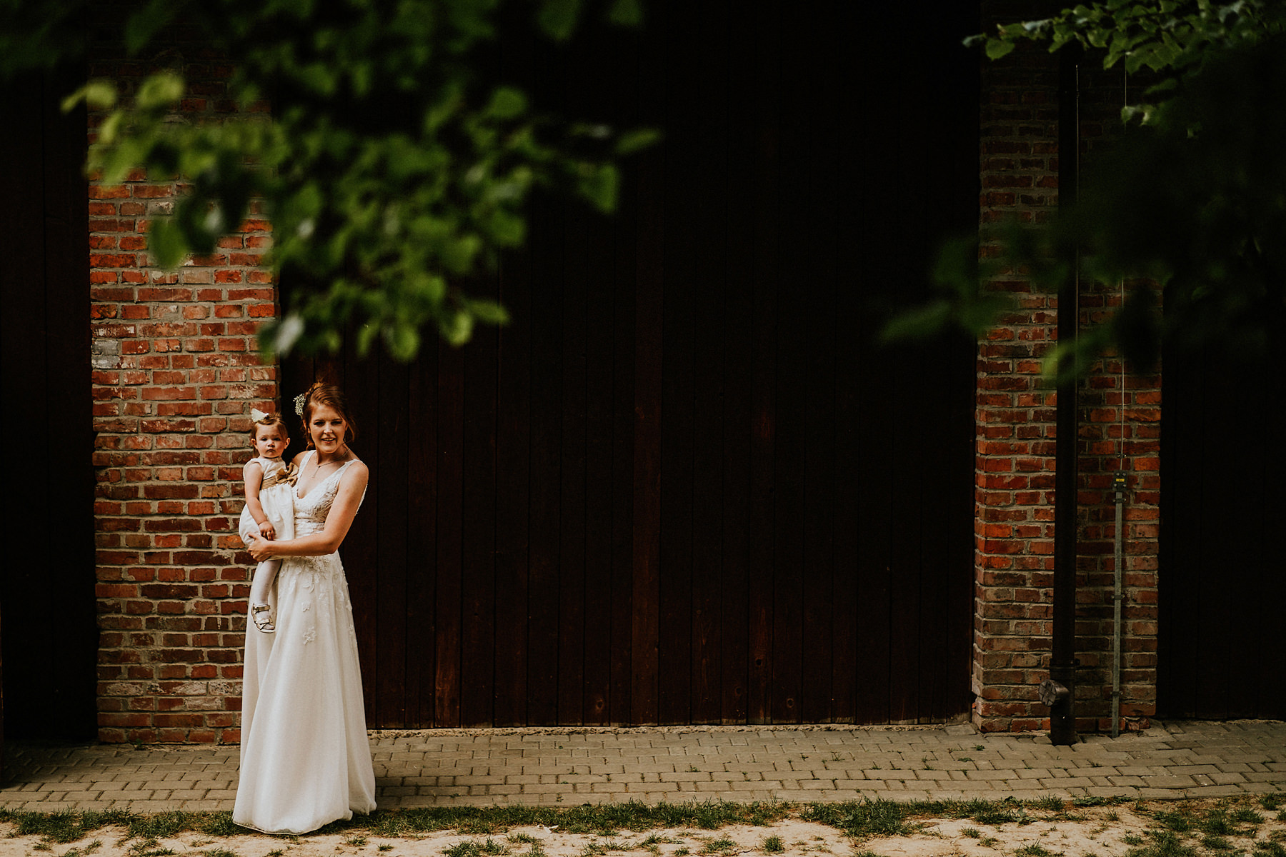 086 stodola ciezkowice wesele kasna dolna fotograf slubny krakow wedding photographer karol nycz